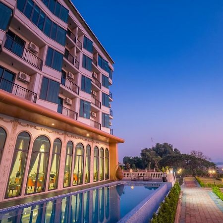 Mekong Heritage Hotel Nakhon Phanom Bagian luar foto